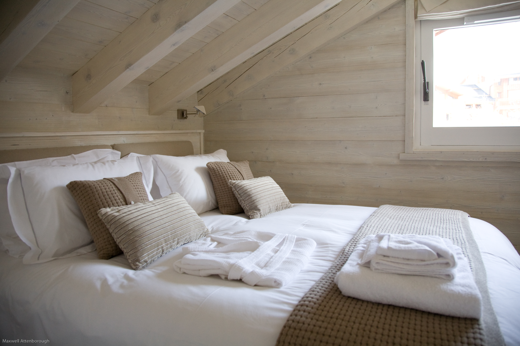 luxury chalet interiors bedroom juliette byrne interior design